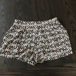 Women’s patterned shorts